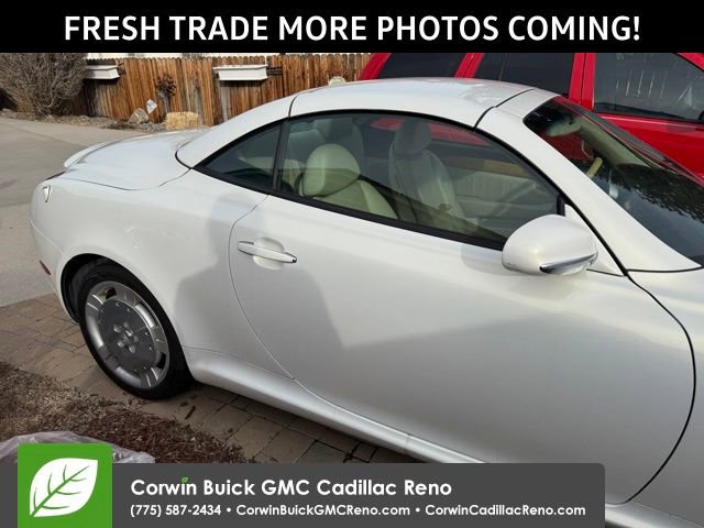 Used 2004 Lexus SC 430 Convertible image 3