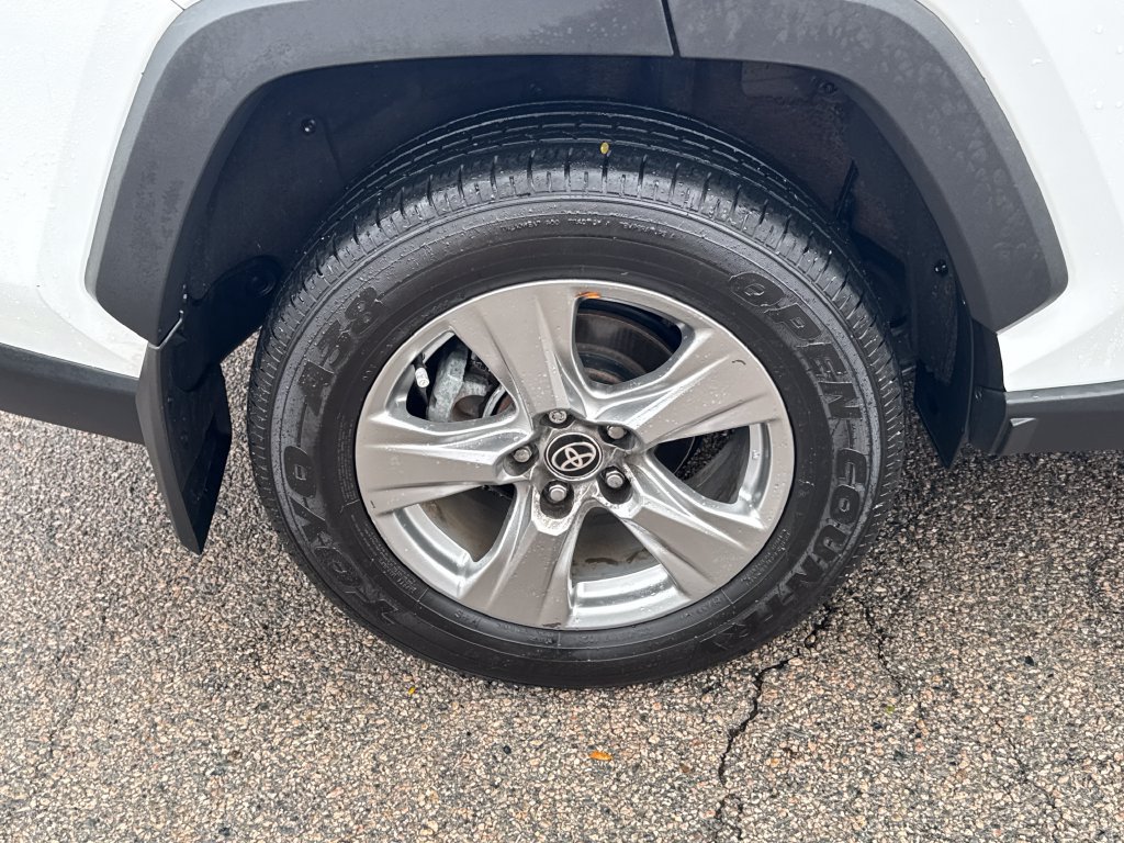 Used 2024 Toyota RAV4 XLE AWD/4WD image 42