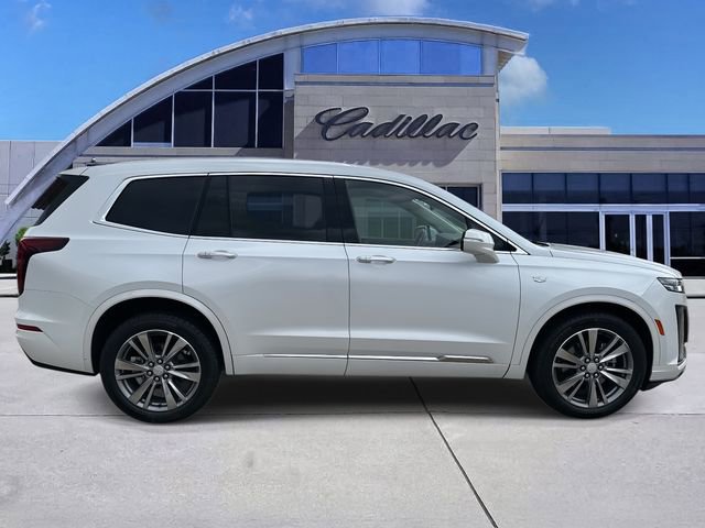 Used 2025 Cadillac XT6 Premium Luxury image 4