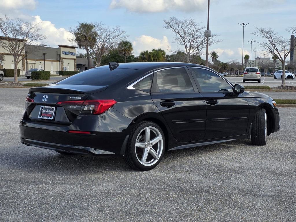 Used 2022 Honda Civic Touring image 5