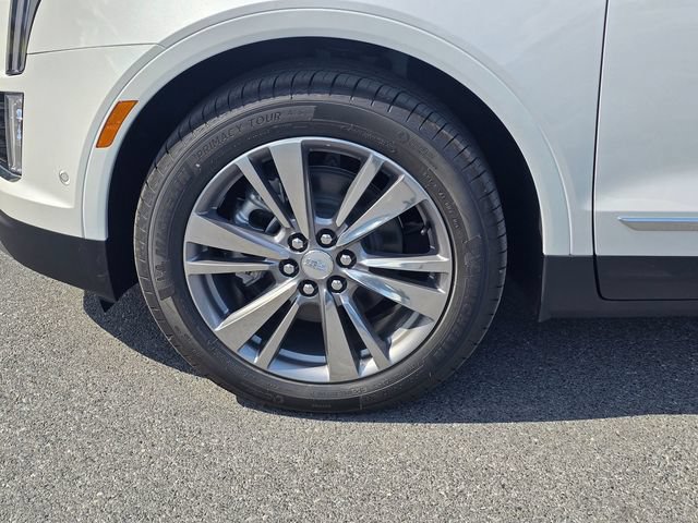 New 2026 Cadillac XT5 Premium Luxury w/ Driver Assist Package FWD image 9