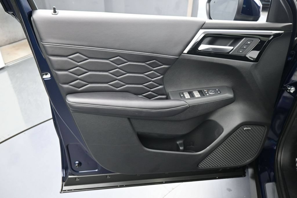New 2026 Mitsubishi Outlander SEL FWD image 13