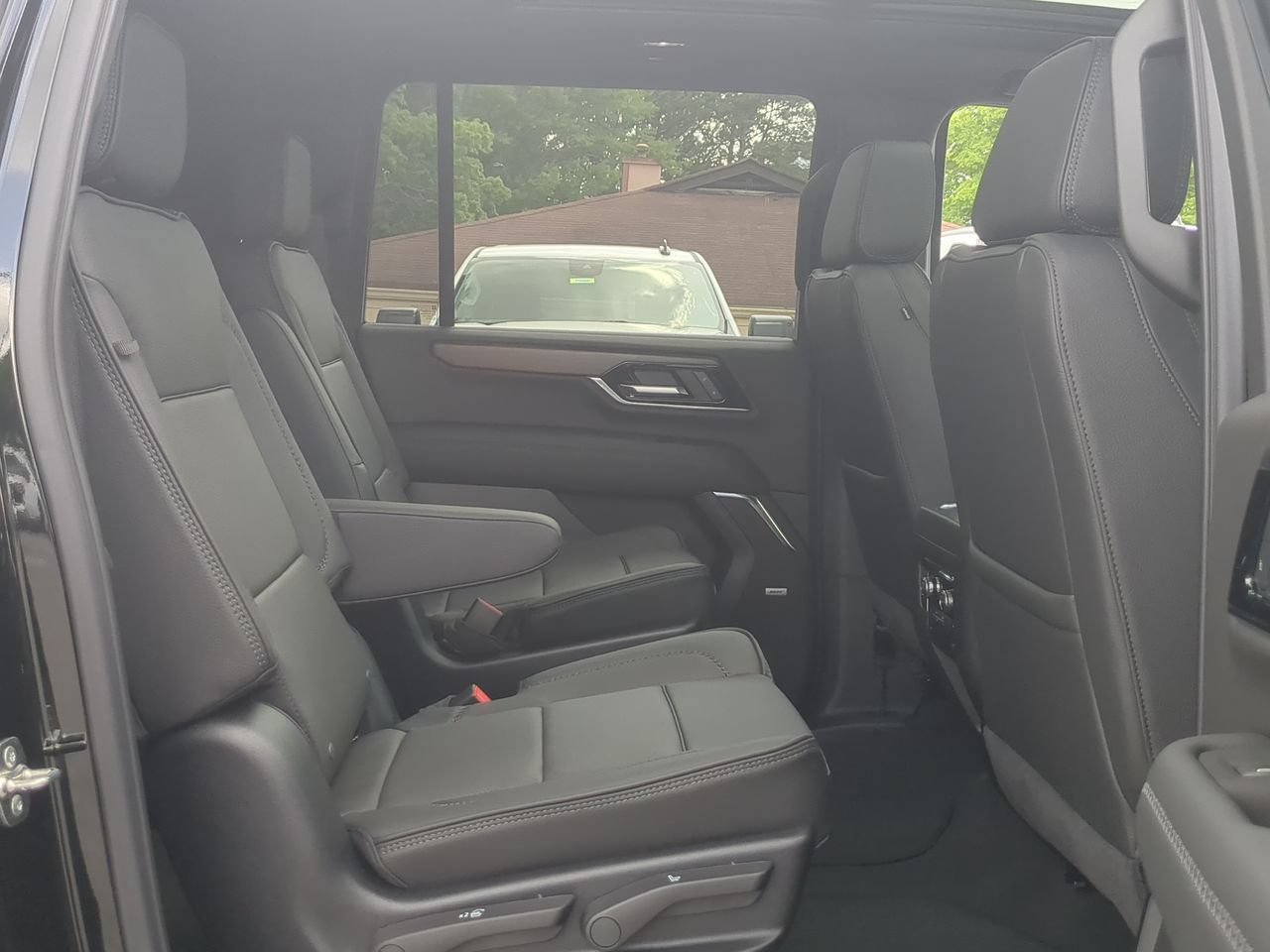 Used 2026 GMC Yukon XL Denali w/ Sun & Power Step Package AWD/4WD image 28