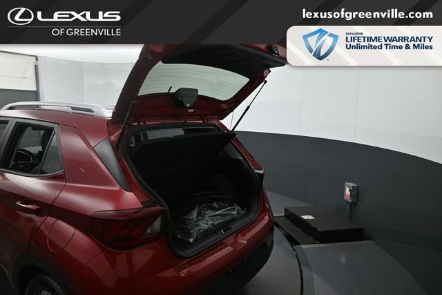 Used 2024 Hyundai Venue Limited FWD image 25