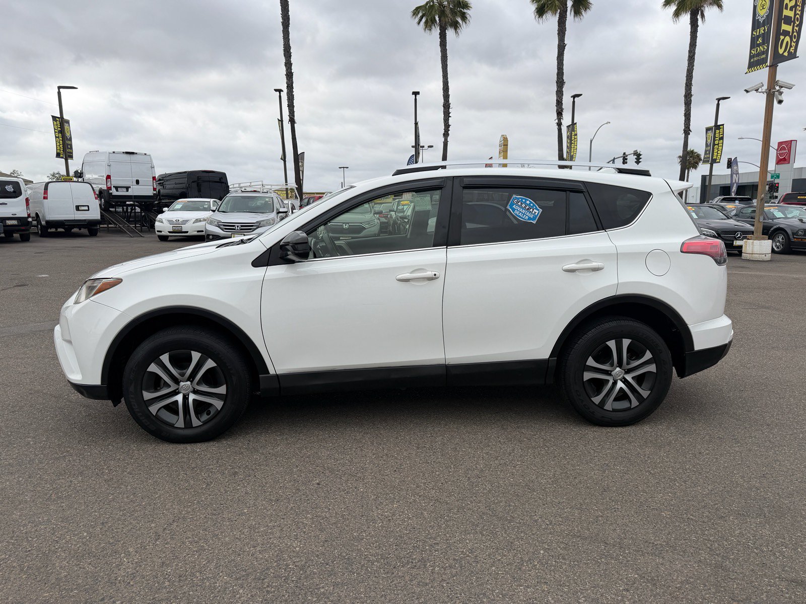 Used 2016 Toyota RAV4 LE AWD/4WD image 6