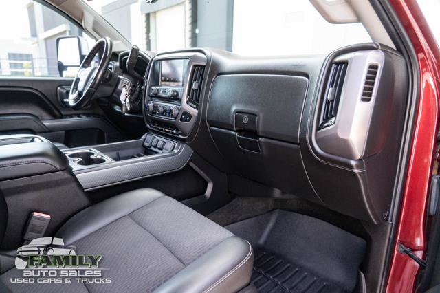 Used 2015 GMC Sierra 2500 SLE w/ All-Terrain HD Package AWD/4WD image 23