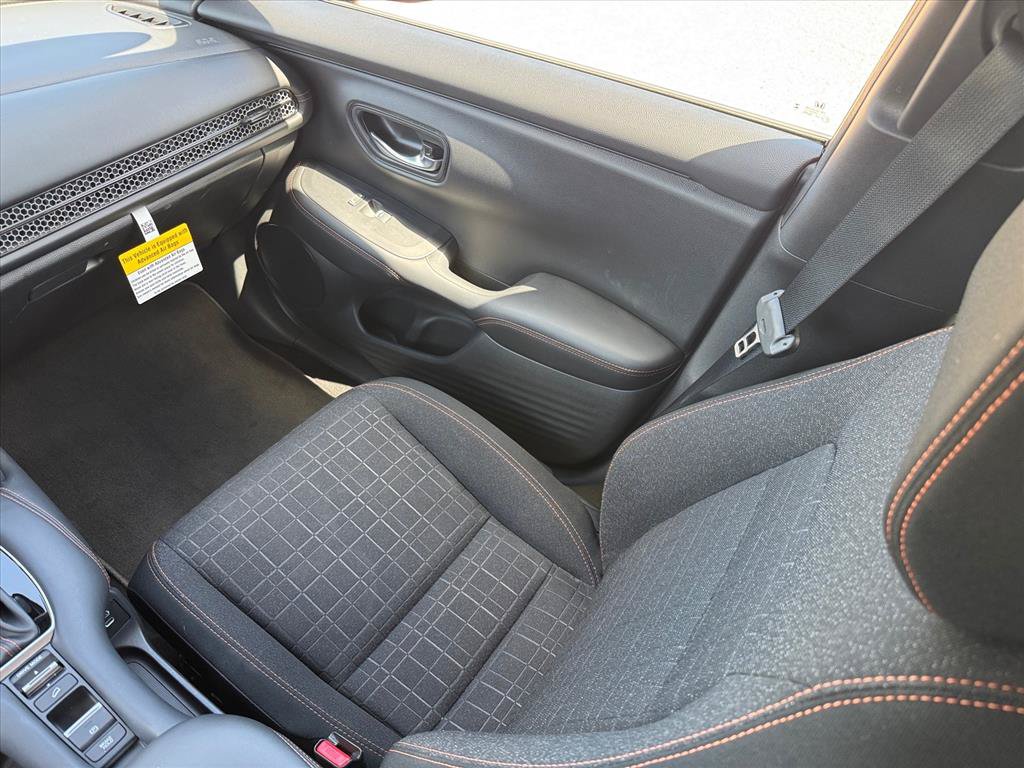 Used 2025 Honda HR-V Sport image 18