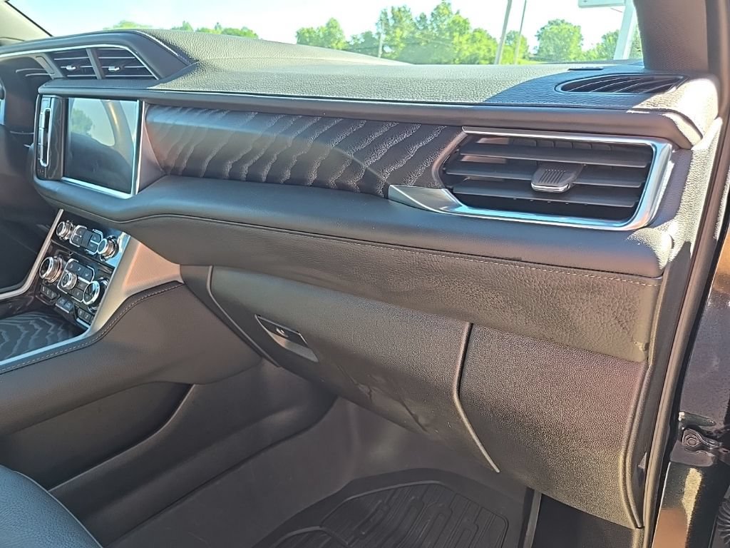 Used 2024 GMC Yukon XL Denali w/ Advanced Technology Package AWD/4WD image 80