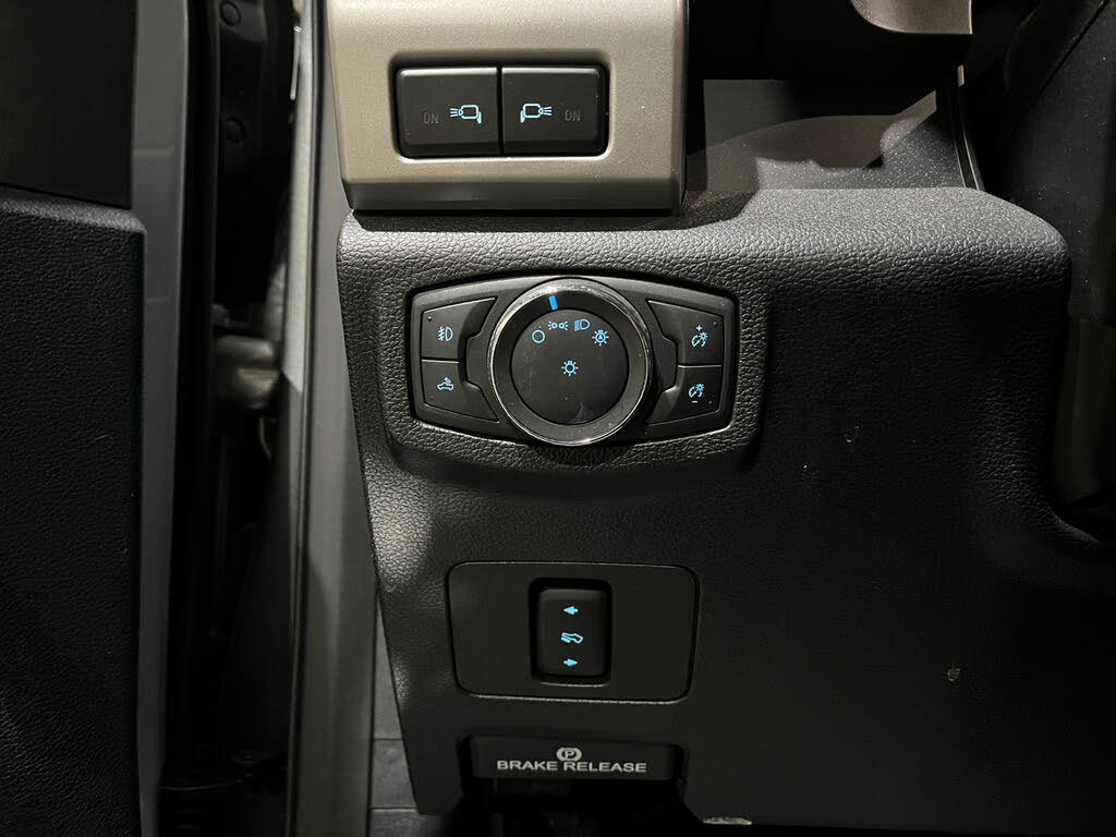 Used 2020 Ford F250 Lariat w/ Lariat Value Package AWD/4WD image 25