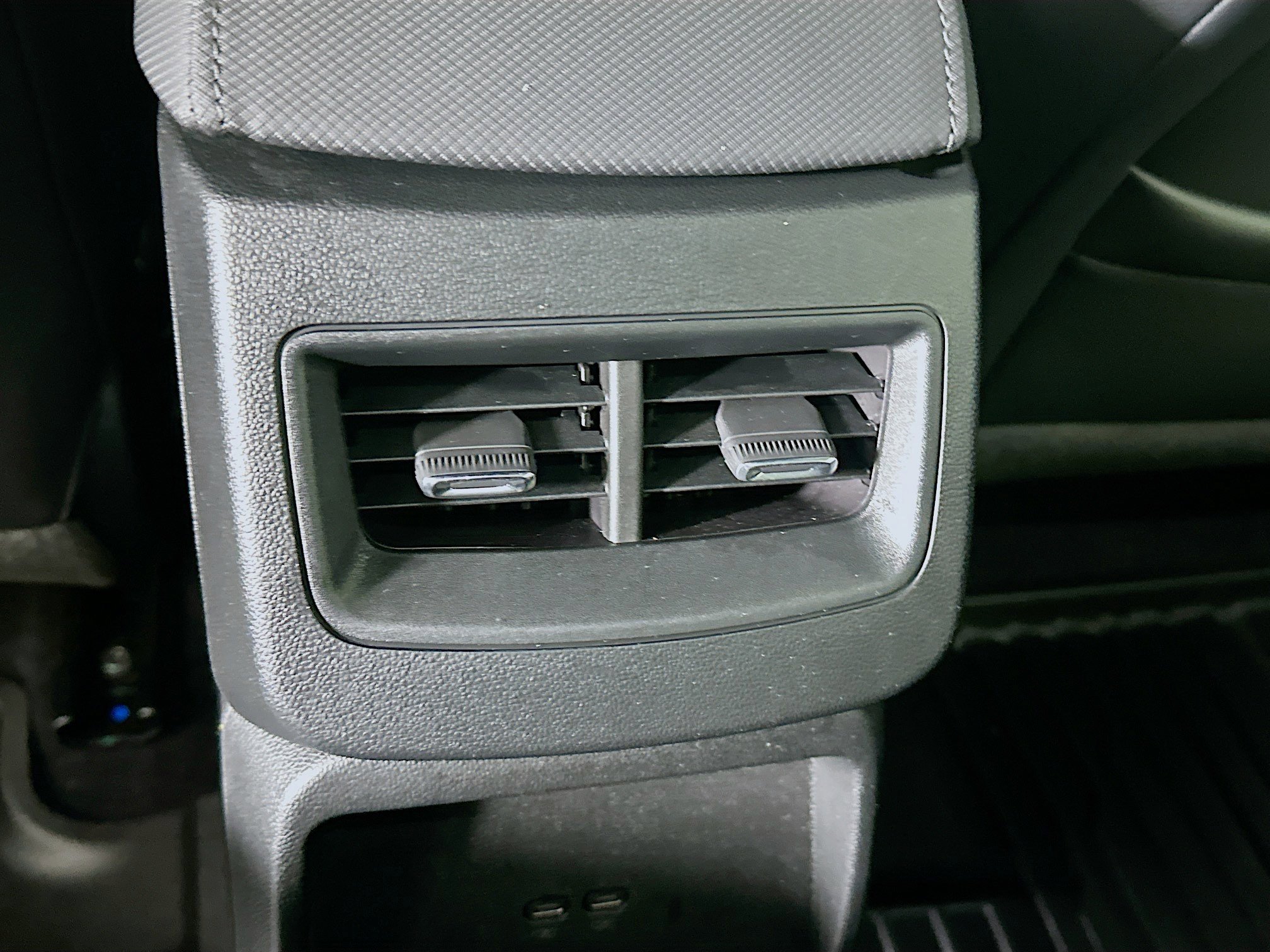 Used 2024 Chevrolet Equinox EV LT FWD image 28