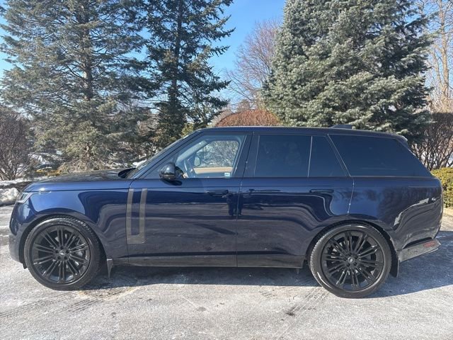 Used 2023 Land Rover Range Rover SE image 16