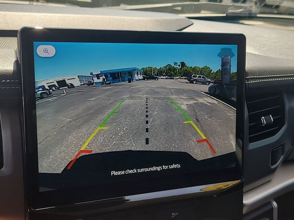 Used 2023 Ford Expedition XLT image 24