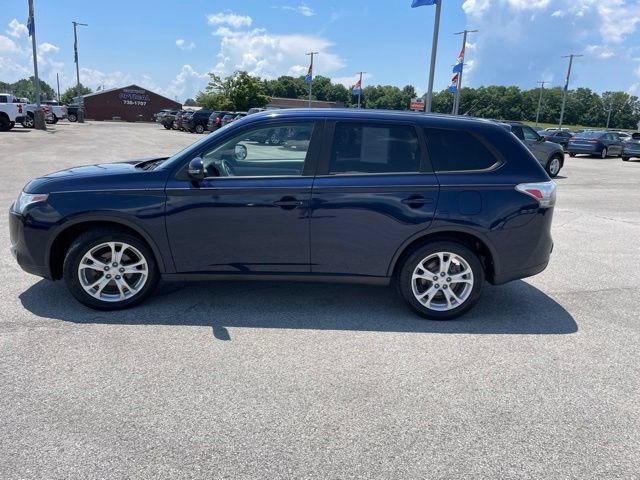 Used 2015 Mitsubishi Outlander SE FWD image 5