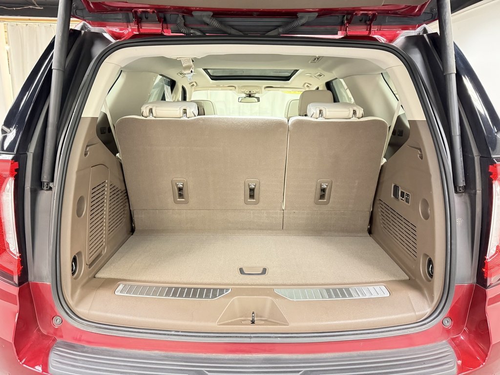 Used 2022 GMC Yukon Denali w/ Max Trailering Package image 5