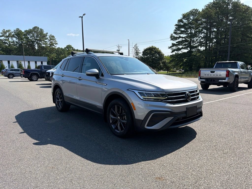 Used 2023 Volkswagen Tiguan SE FWD image 4