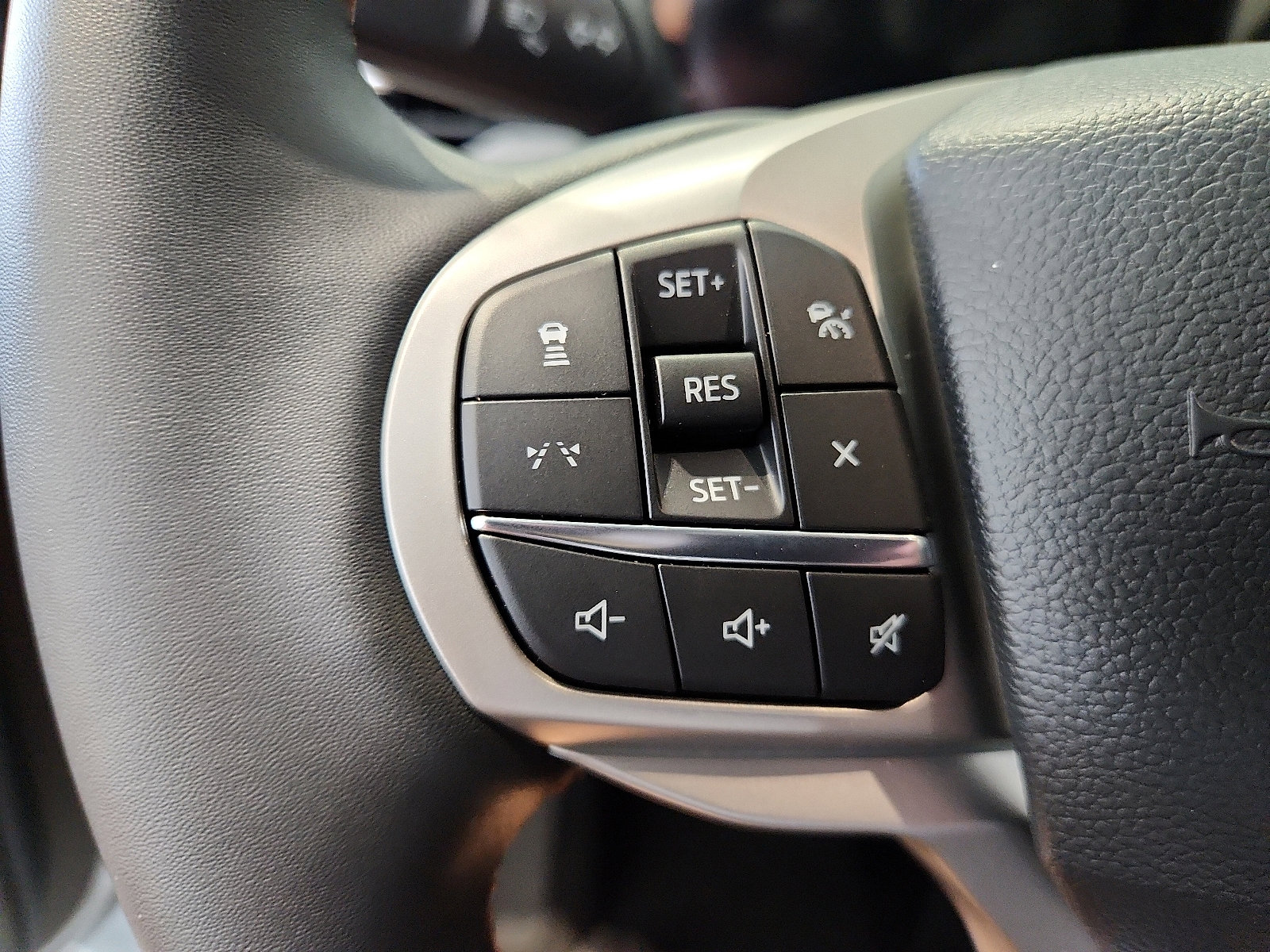 New 2025 Ford Explorer Active w/ Active Comfort Package image 20