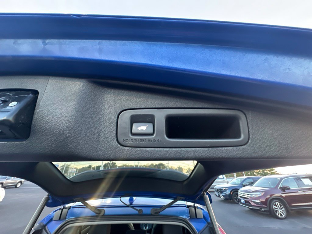 Used 2020 Honda CR-V Touring image 13