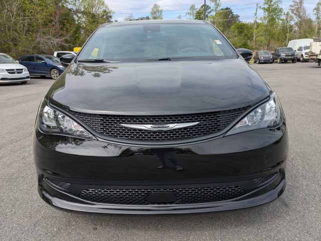 New 2026 Chrysler Voyager LX image 9