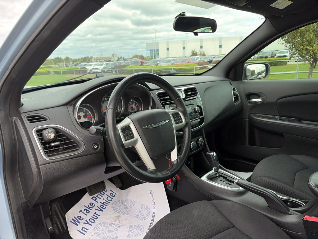Used 2014 Chrysler 200 Touring FWD image 37