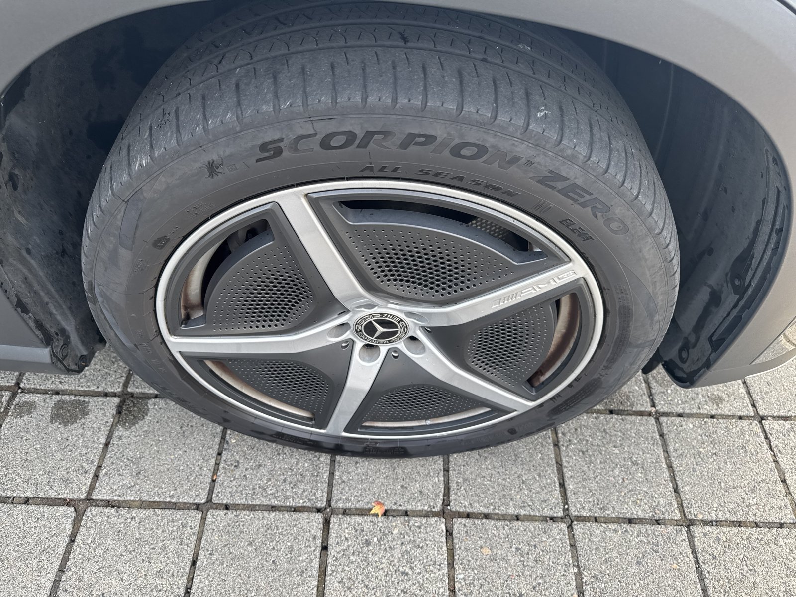 Used 2023 Mercedes-Benz EQE 350+ SUV image 13