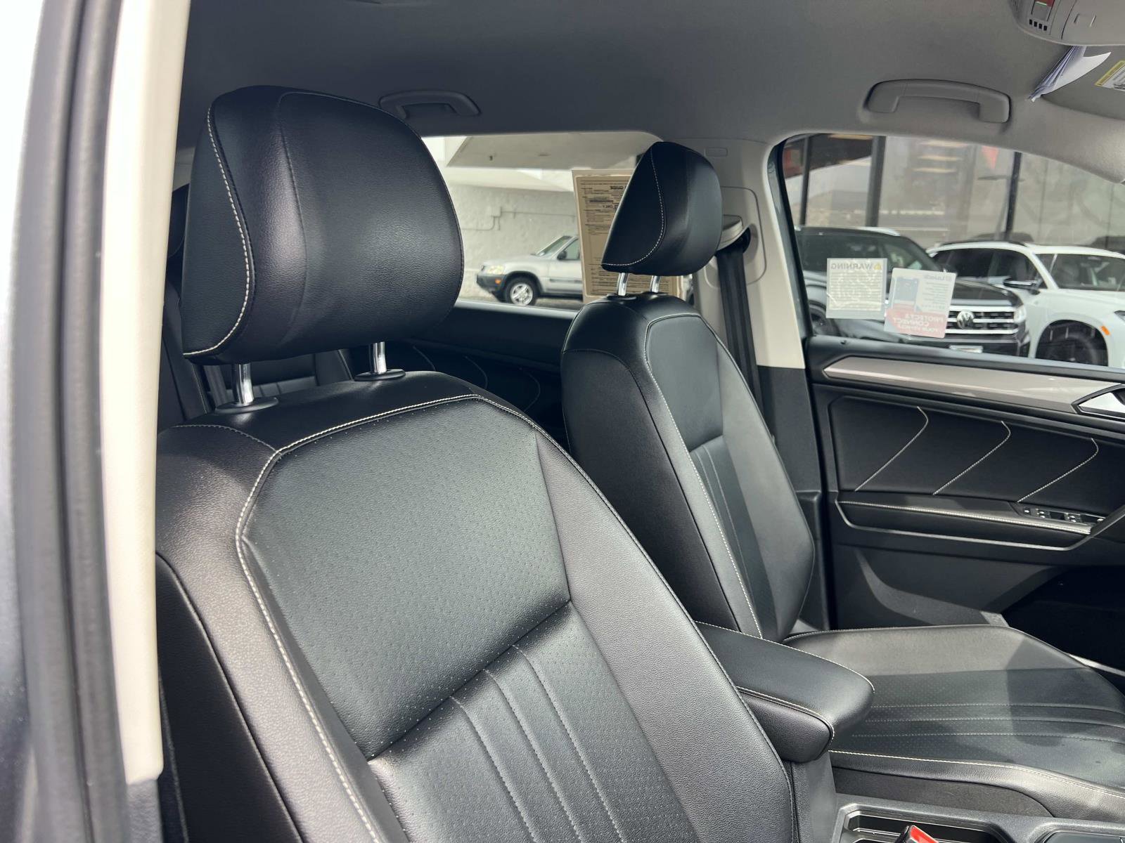 Certified 2022 Volkswagen Tiguan SE image 30