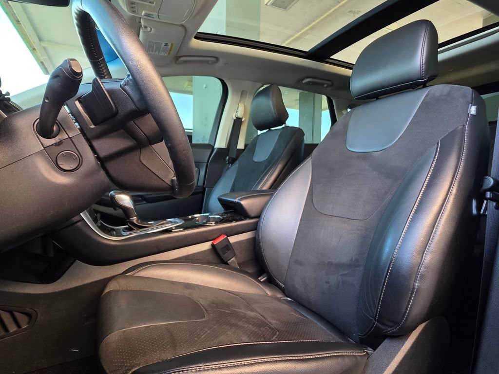 Used 2017 Ford Edge Sport w/ Equipment Group 401A AWD/4WD image 9