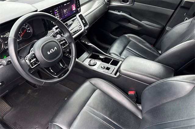 Certified 2023 Kia Sorento EX w/ Panoramic Sunroof Package image 12