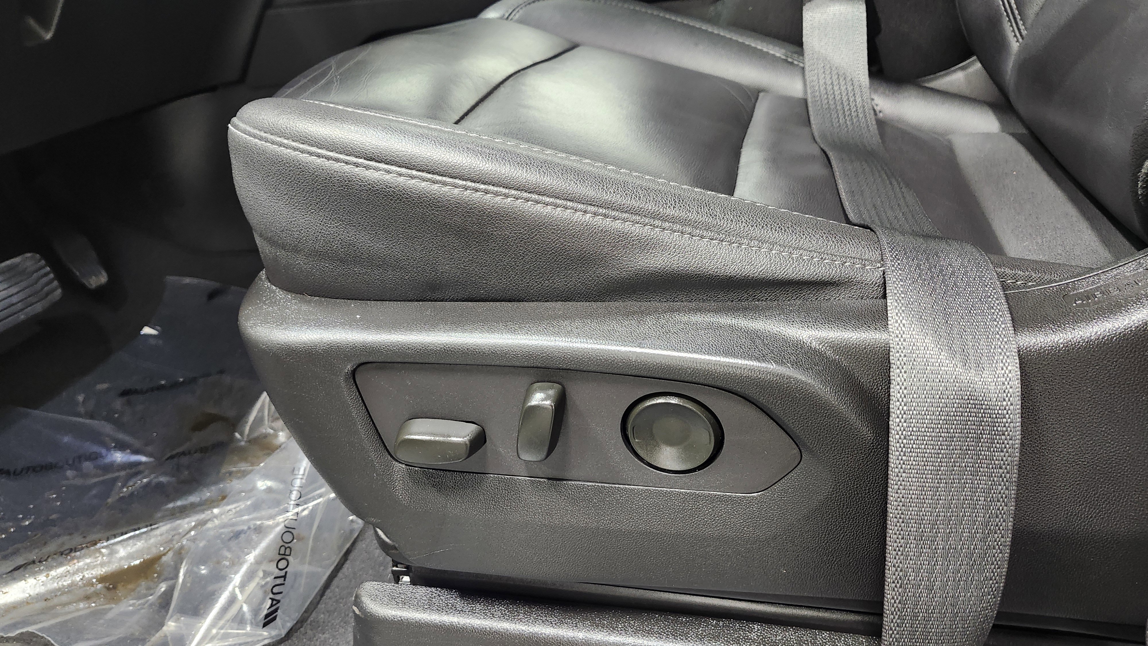 Used 2024 Chevrolet Tahoe LT image 26