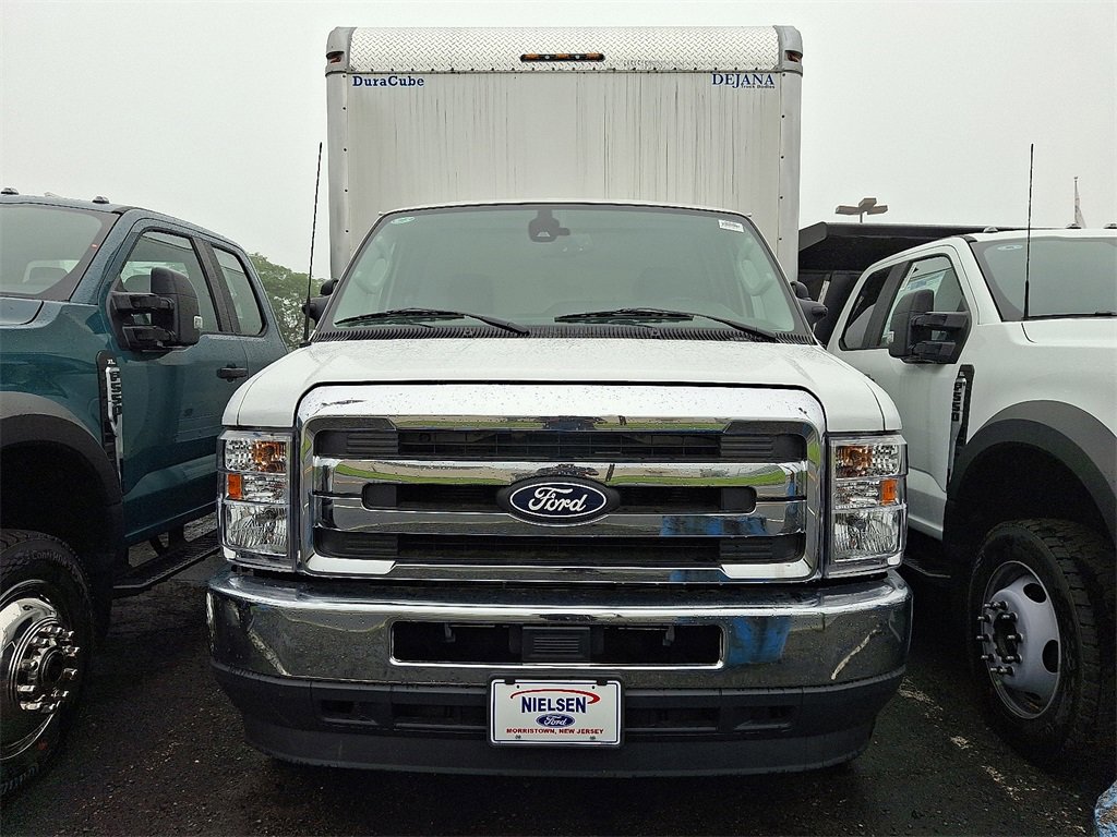 New 2026 Ford E-350 and Econoline 350 Super Duty w/ Power Equipment Group image 2