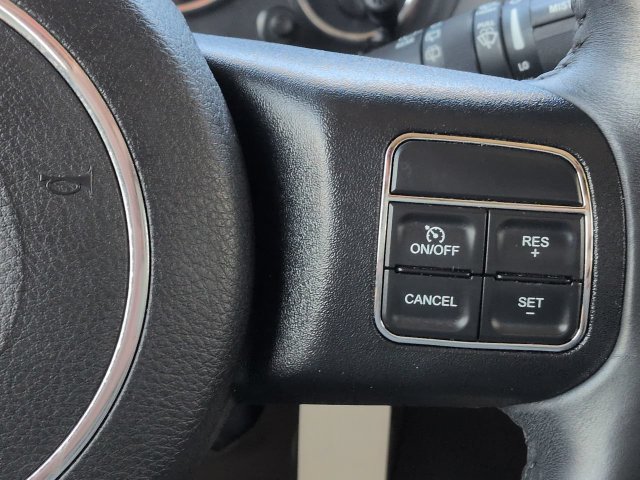 Used 2015 Jeep Wrangler Unlimited Rubicon AWD/4WD image 24