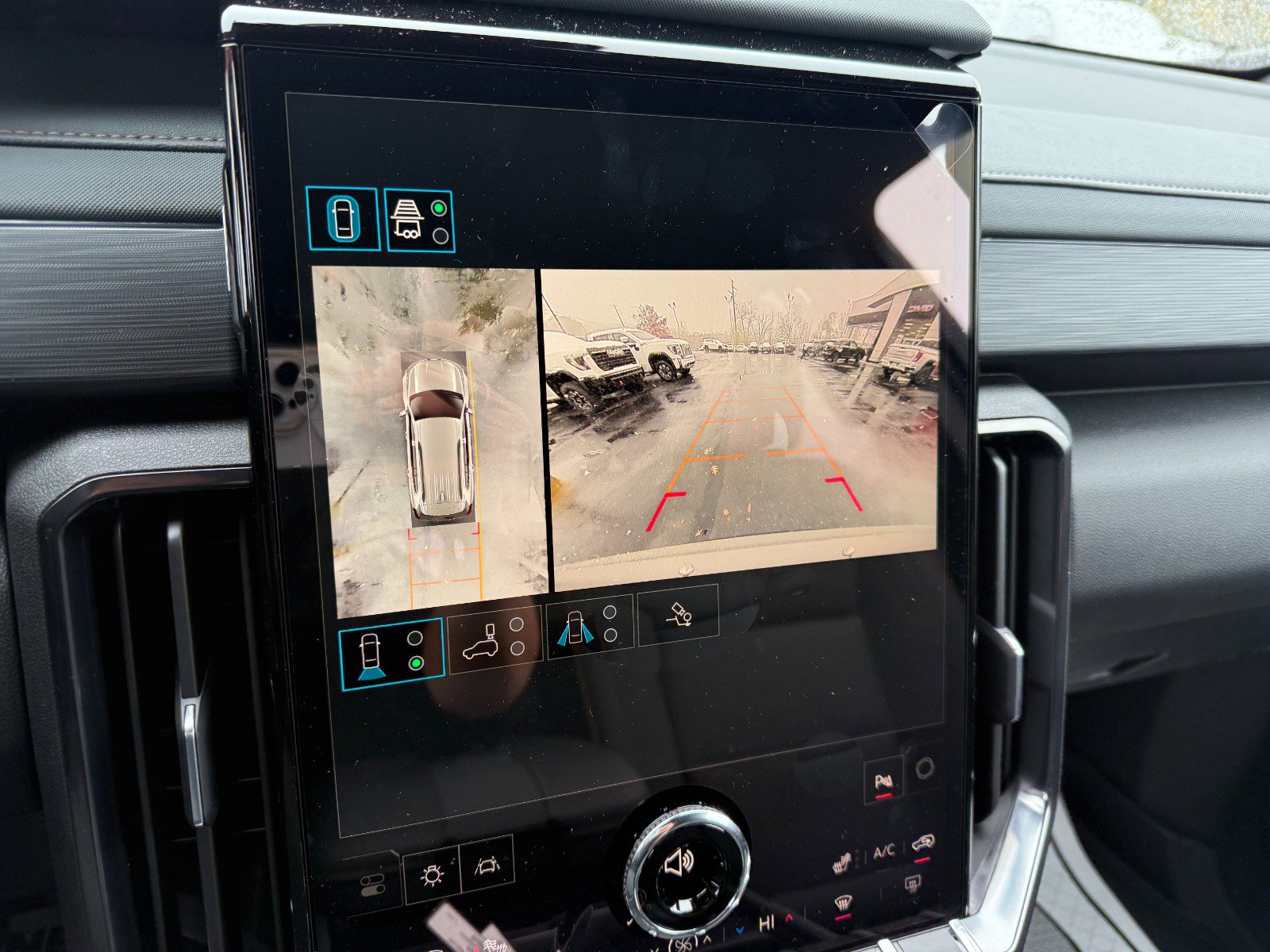 New 2026 GMC Acadia AT4 w/ LPO, Floor Liner Package image 38