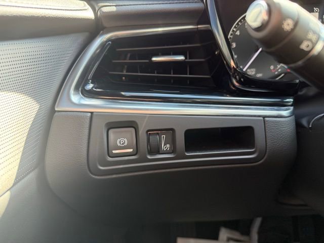 Used 2025 Cadillac XT6 Premium Luxury image 22