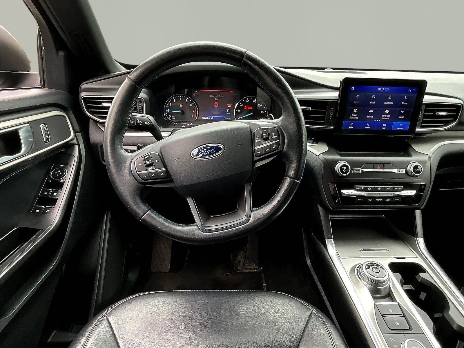 Used 2020 Ford Explorer XLT w/ Equipment Group 202A AWD/4WD image 8