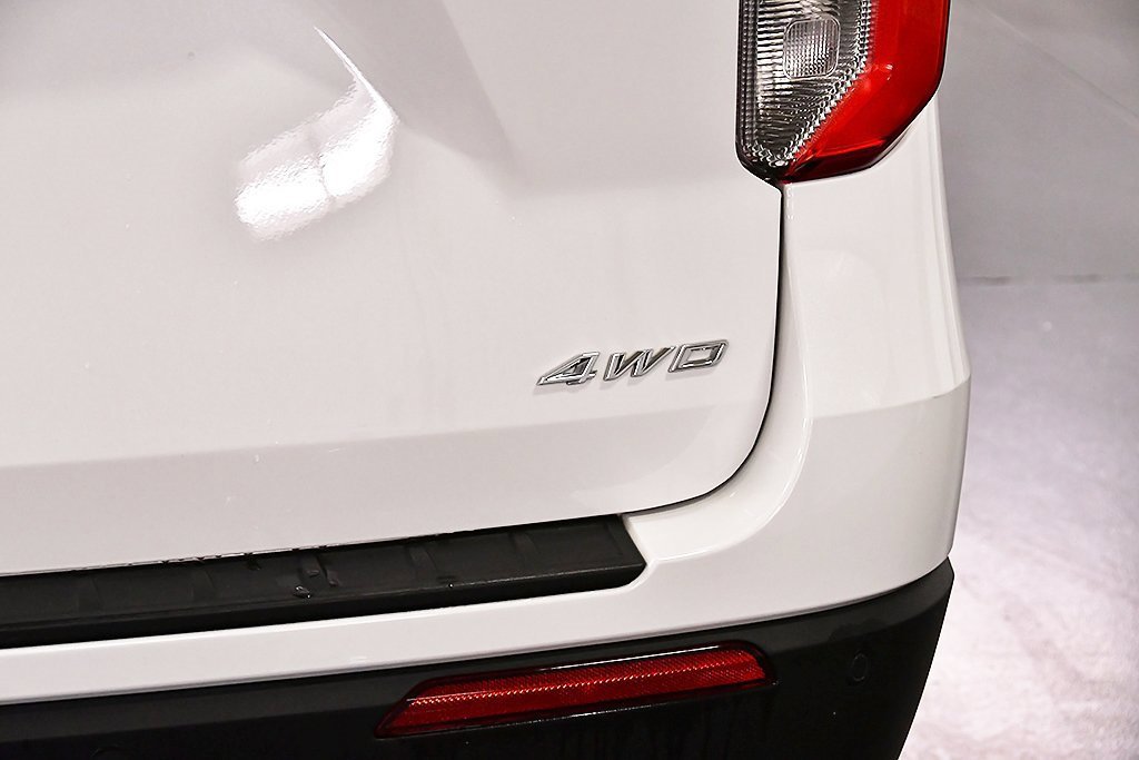 Used 2023 Ford Explorer XLT w/ Equipment Group 202A image 12