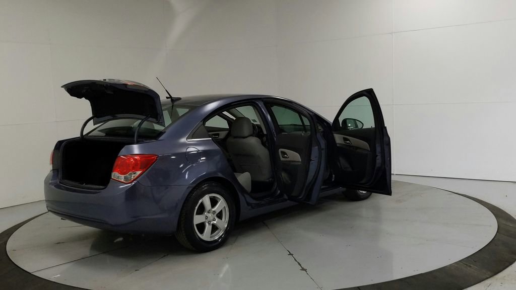 Used 2014 Chevrolet Cruze LT image 27