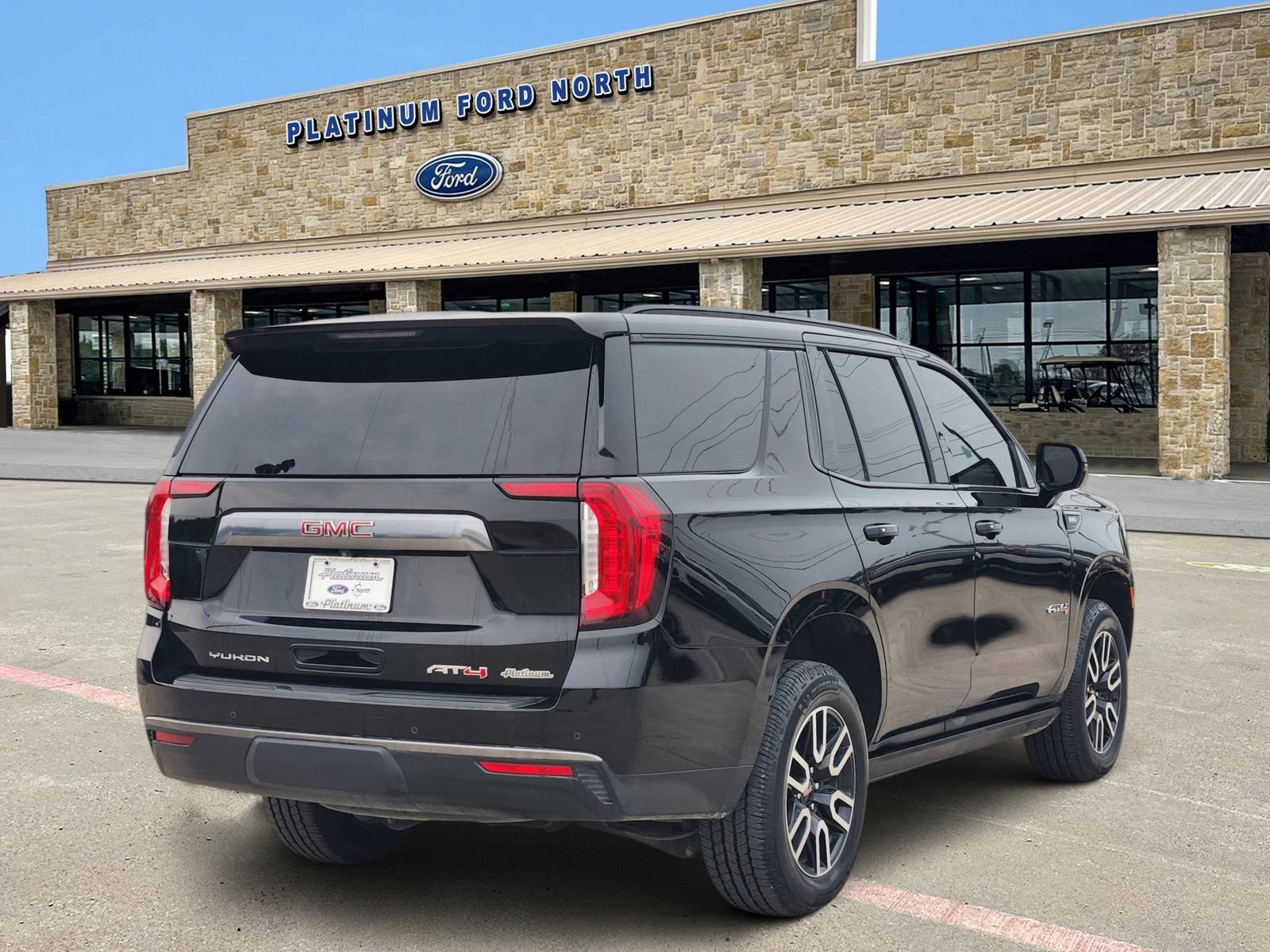 Used 2023 GMC Yukon AT4 AWD/4WD image 5