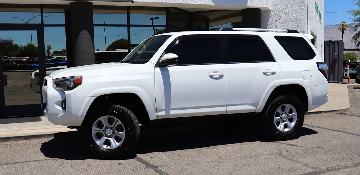 Used 2022 Toyota 4Runner SR5 AWD/4WD image 4