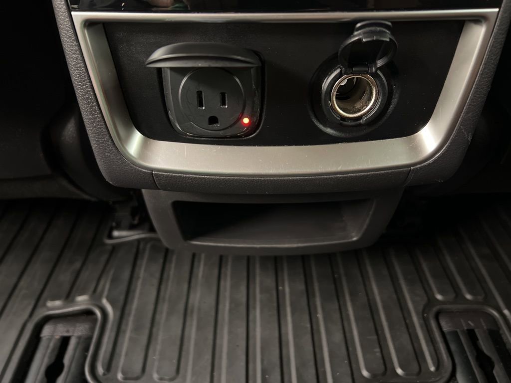 Used 2024 Kia Carnival SX image 33