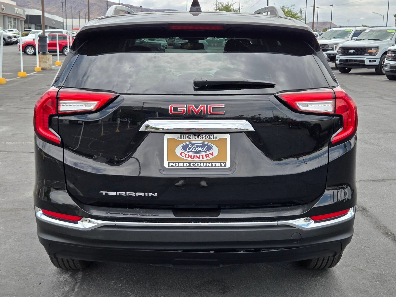 Used 2024 GMC Terrain SLT FWD image 5