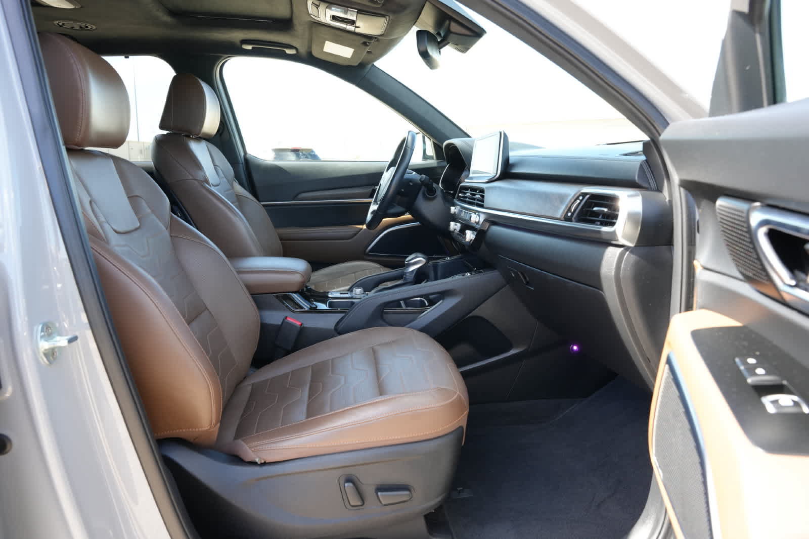 Used 2022 Kia Telluride SX w/ SX Prestige Package AWD/4WD image 22