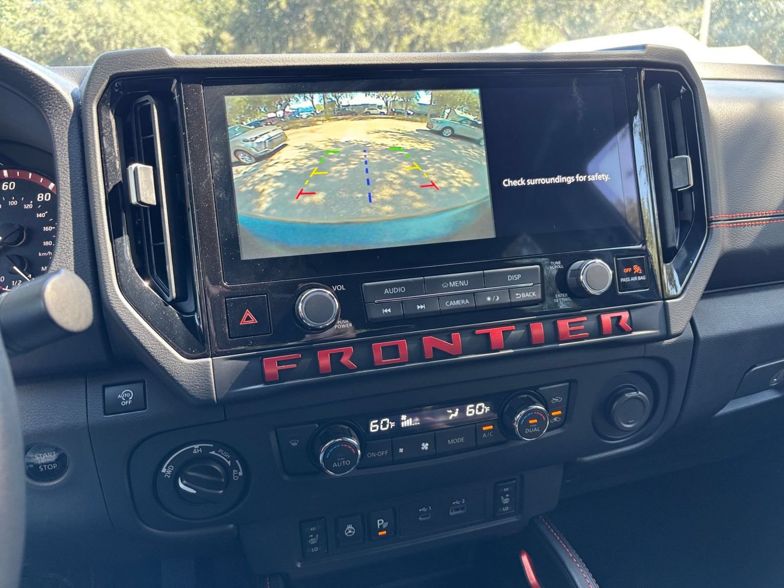 Used 2026 Nissan Frontier PRO-4X AWD/4WD image 16