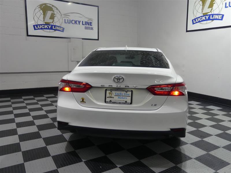 Used 2020 Toyota Camry LE FWD image 8