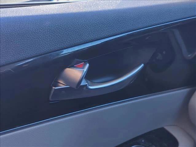 Used 2019 Kia Sorento LX image 18
