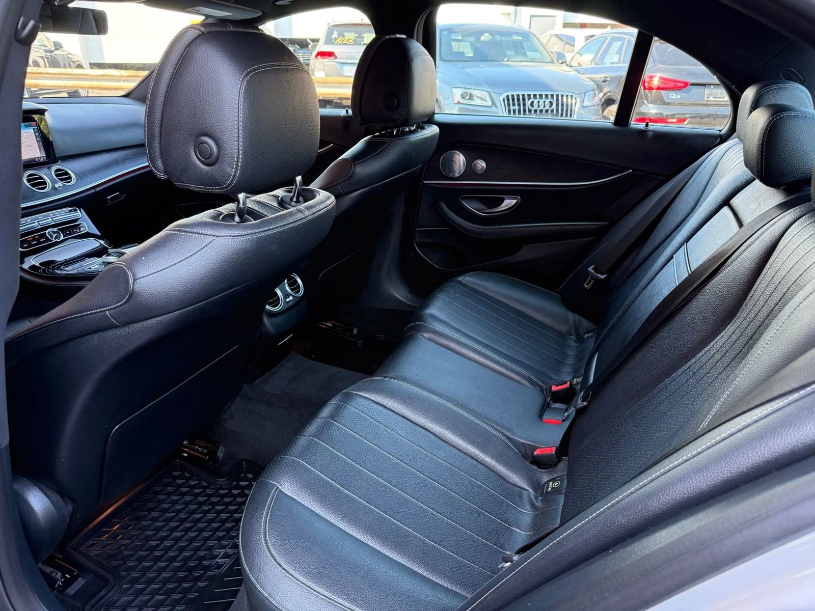 Used 2017 Mercedes-Benz E 300 4MATIC image 18