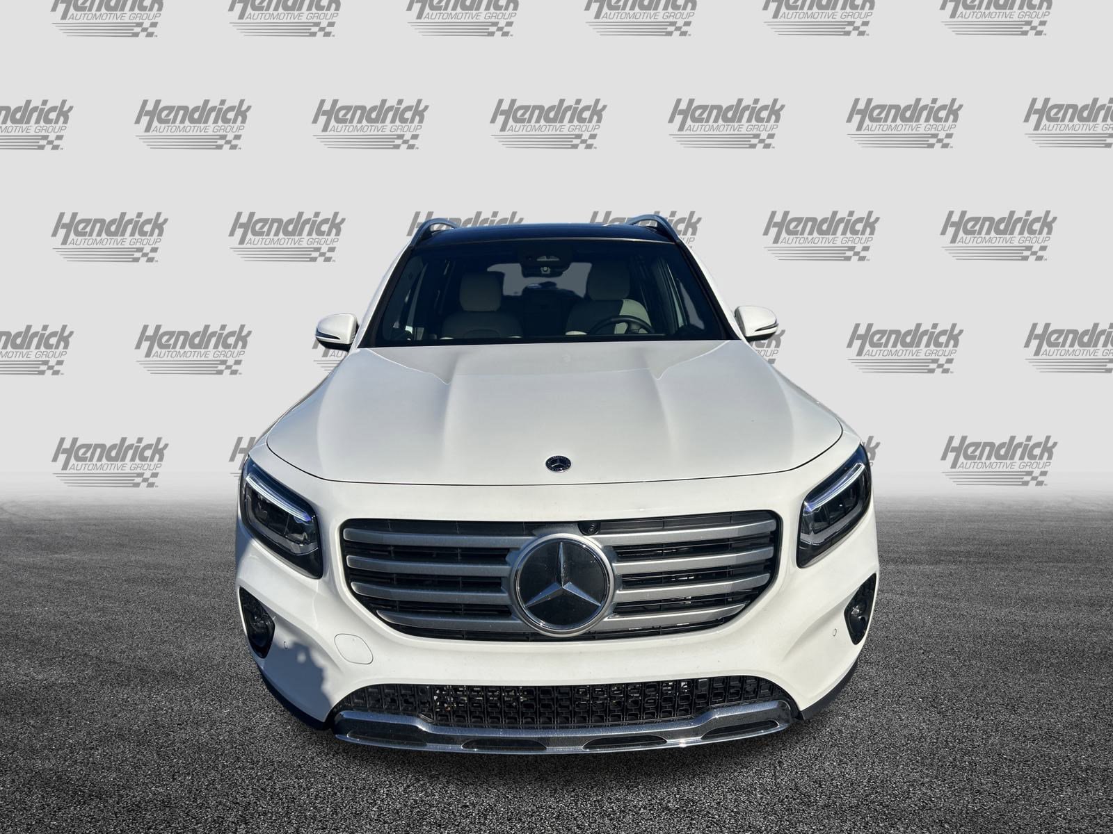Used 2025 Mercedes-Benz GLB 250 image 3