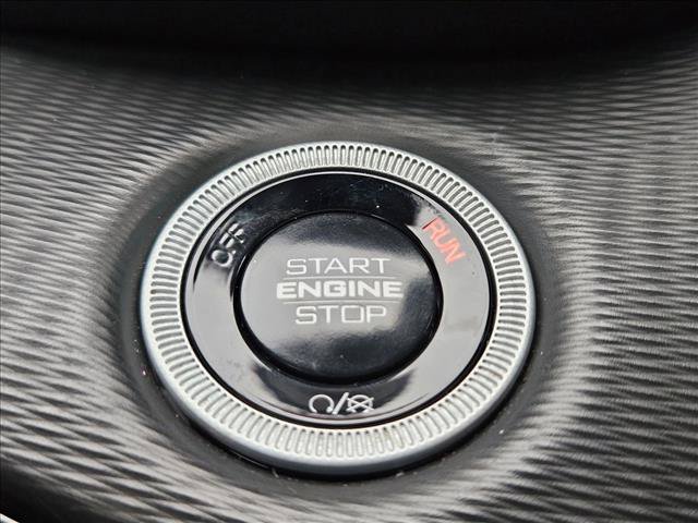 Used 2025 Jeep Grand Cherokee Altitude RWD image 13