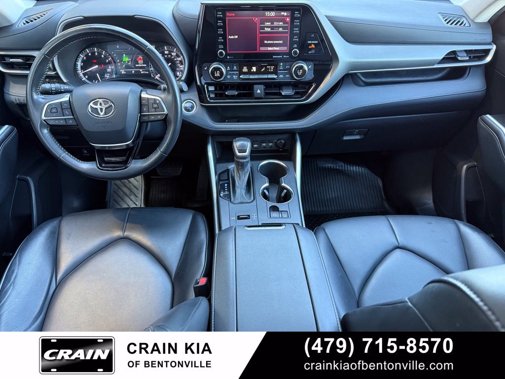 Used 2021 Toyota Highlander XLE FWD image 29
