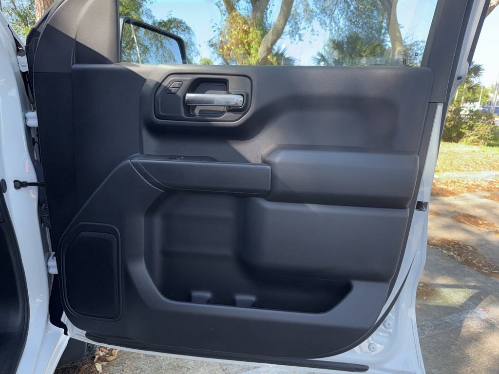 Used 2025 Chevrolet Silverado 1500 Custom Trail Boss AWD/4WD image 22