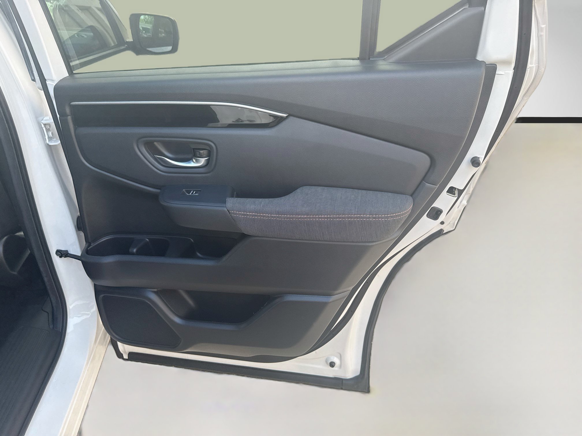Certified 2025 Honda Pilot Sport image 30