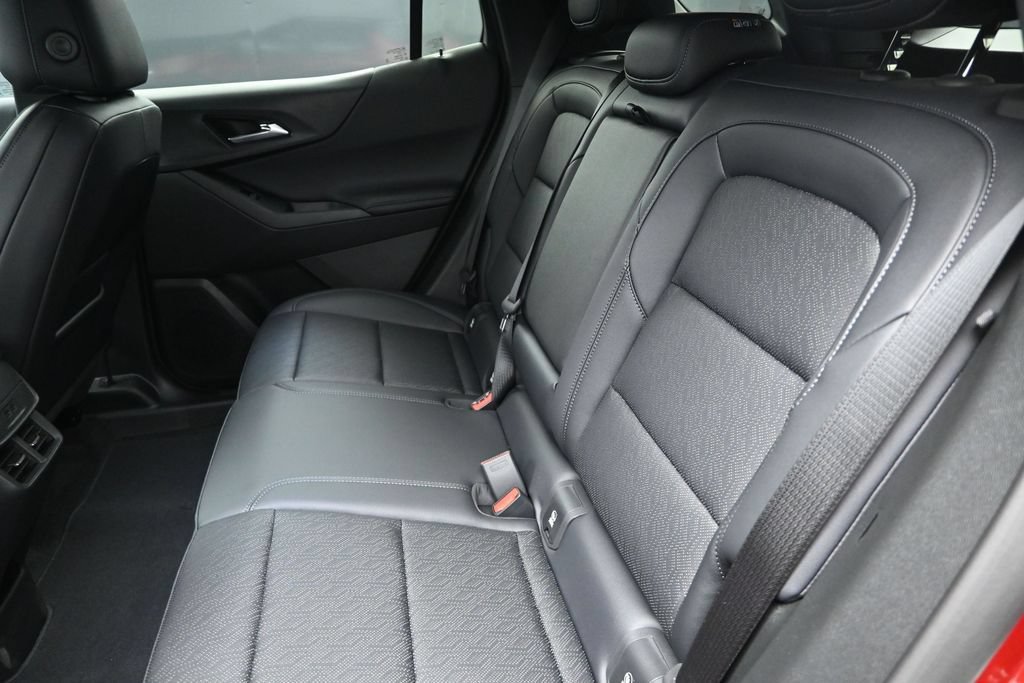 New 2026 Chevrolet Equinox LT w/ Convenience Package II FWD image 13